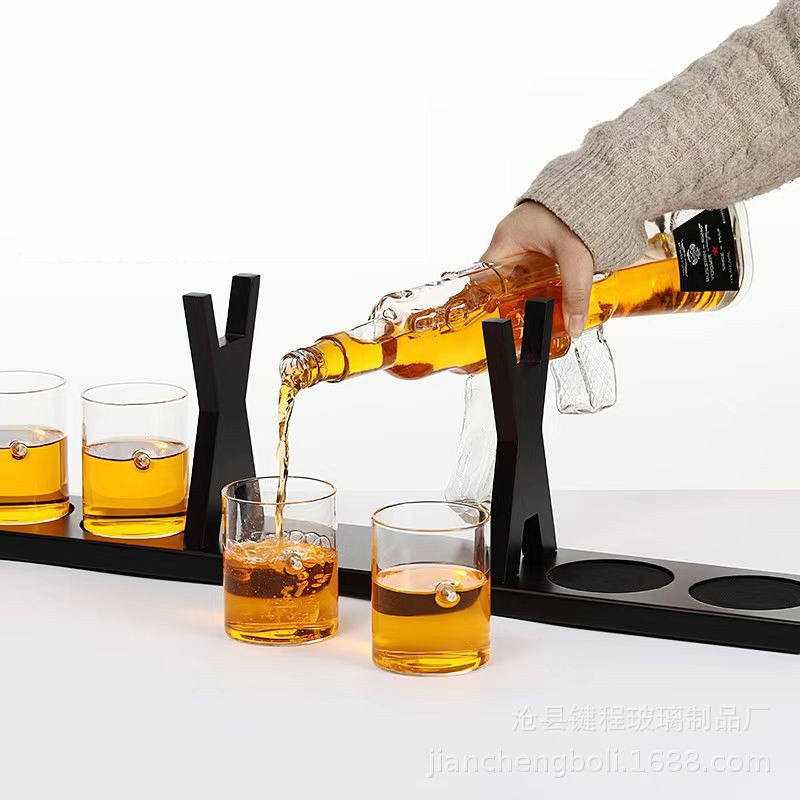 Декантер за вино с форма на череп, креативен кристален стъклен декантер за домашна употреба, луксозен и висок клас.