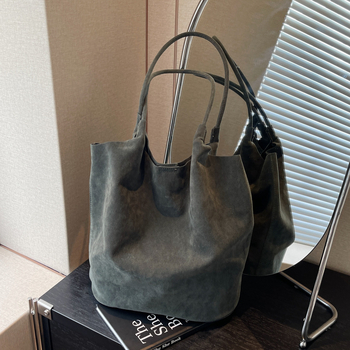 Sieviešu jaunā 2025. gada rudens/ziemas matētā zamšādas soma, plecu soma, paduses soma, liela ietilpība.