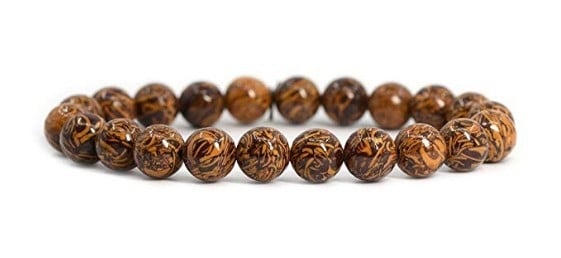 Pārrobežu e-komercija, kas specializējas vislabāk pārdoto rokassprādžu un auskaru ar dabīgiem dārgakmeņiem dažādās krāsās un īpašībās tieši no ražotāja.