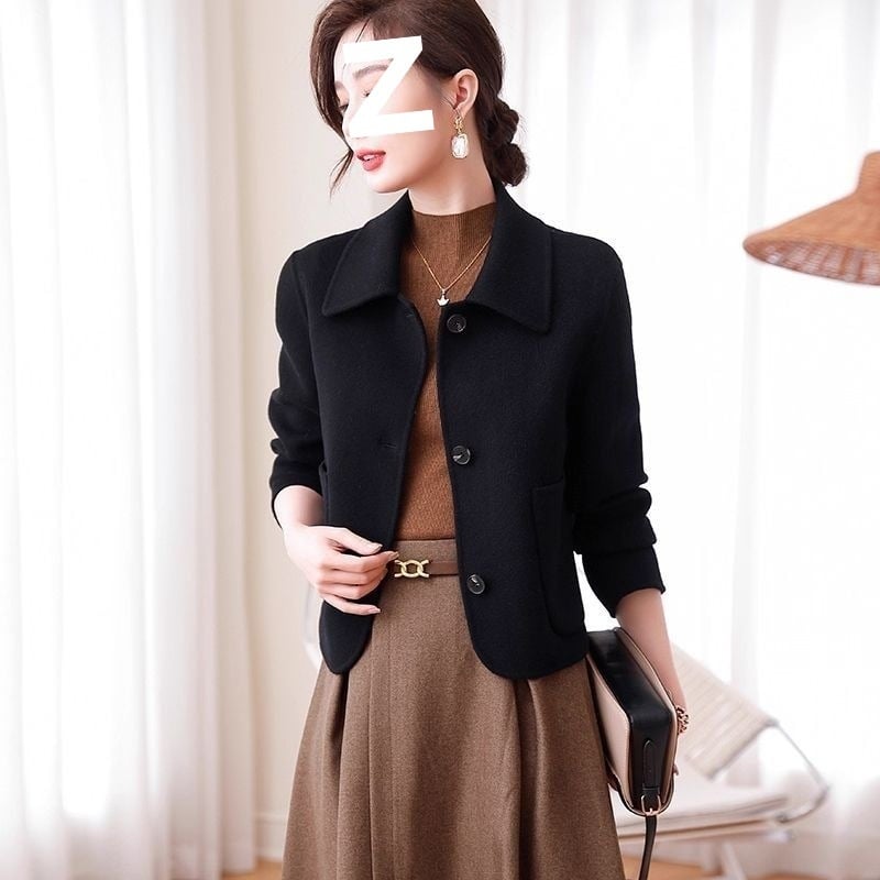 Moteriška vilnonė striukė, 2025 m. rudens/žiemos kolekcijos, naujo stiliaus, modernaus, aptempto kirpimo, trumpa, smulkaus sudėjimo moterims, vilnonis paltas.