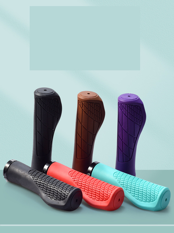 Kerékpárkormányok, marha- és juhszarvkormányok, hegyikerékpár-kormánymarkolatok, húsgombócos kormánymarkolatok, gumikormányok, kerékpárkiegészítők