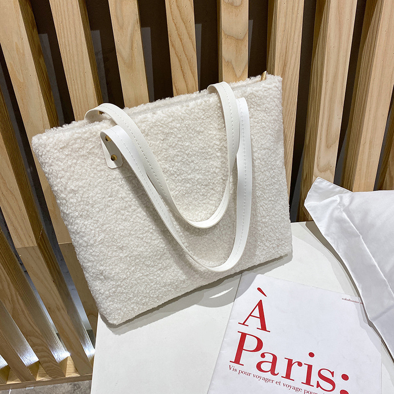 Sieviešu rokassoma, Eiropas un Amerikas stilā, rotaļu lācīša plīša soma, moderna un stilīga plecu soma, liela ietilpība, jauka kosmētikas soma