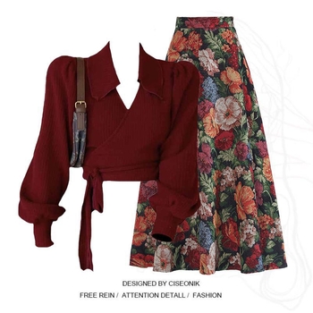 Sieviešu bordo krāsas tops ar apkakli Jaungada vakaram, kas savienots ar retro svārkiem, divdaļīgs komplekts izsmalcinātam un glaimojošam izskatam.