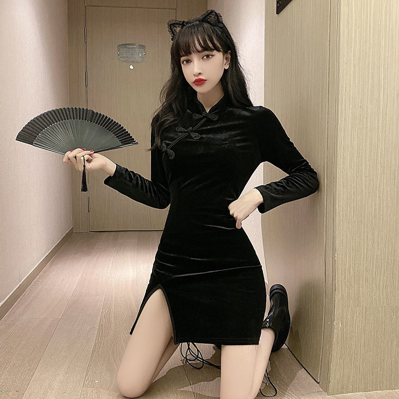 Jauna rudens sieviešu samta čhonsama kleita ar šķēlumu un mezglotām pogām ķīniešu stilā, pieguļoša piegriezuma, retro, īsa kleita nobriedušām sievietēm.