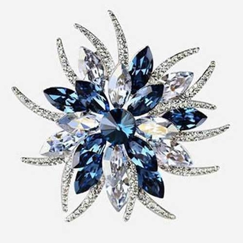 Moderne, luksuzne i elegantne broševi, korsaži, dodaci za ženske džempere i odijela, optočeni dijamantima, dostupni na veliko.