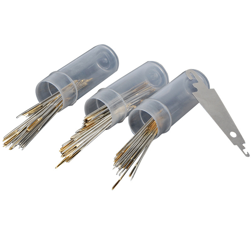 30-osaline pakk: ristpistenõelad, kuldse sabaga nõelad, tömbi otsaga nõelad, tikkimisnõelad, ristpistenõelad, nõelad ja niiditööriistad.