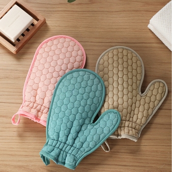 Tehase hulgimüügist kuummüük vannirätikute komplektis koos kärgstruktuuriga kooriva palli, seljatoe ja vanniharjaga.