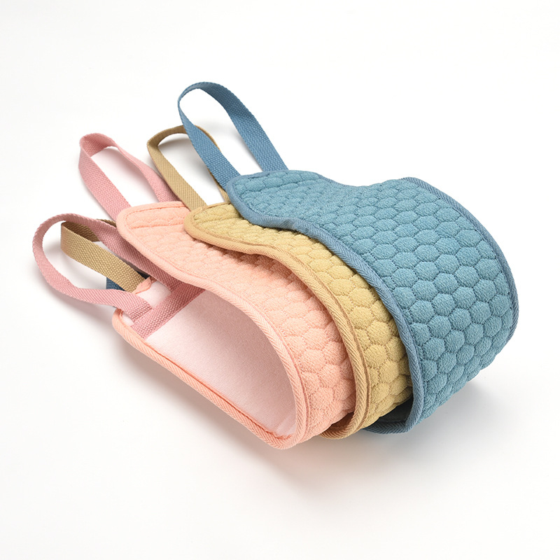 Tehase hulgimüügist kuummüük vannirätikute komplektis koos kärgstruktuuriga kooriva palli, seljatoe ja vanniharjaga.