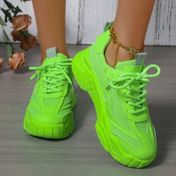 Летни дамски маратонки с висока подметка и изрязани части в три цвята