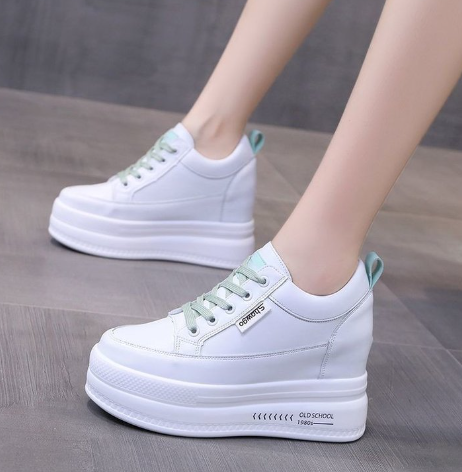 Naiste vabaaja tossud 10 cm platvormiga