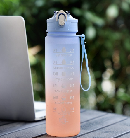 Nešiojamas vandens butelis Motyvuojantis sportinis vandens butelis su Time Marker nepralaidžiu puodeliu, skirtas lauko sportui Fitness Be BPA