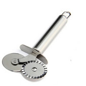 1 vnt Dvigubo ritinio picos nerūdijančio plieno peilis makaronų pjaustyklė Makaronų makaronų apvali nėrinė picos rato virtuvės įrankiai