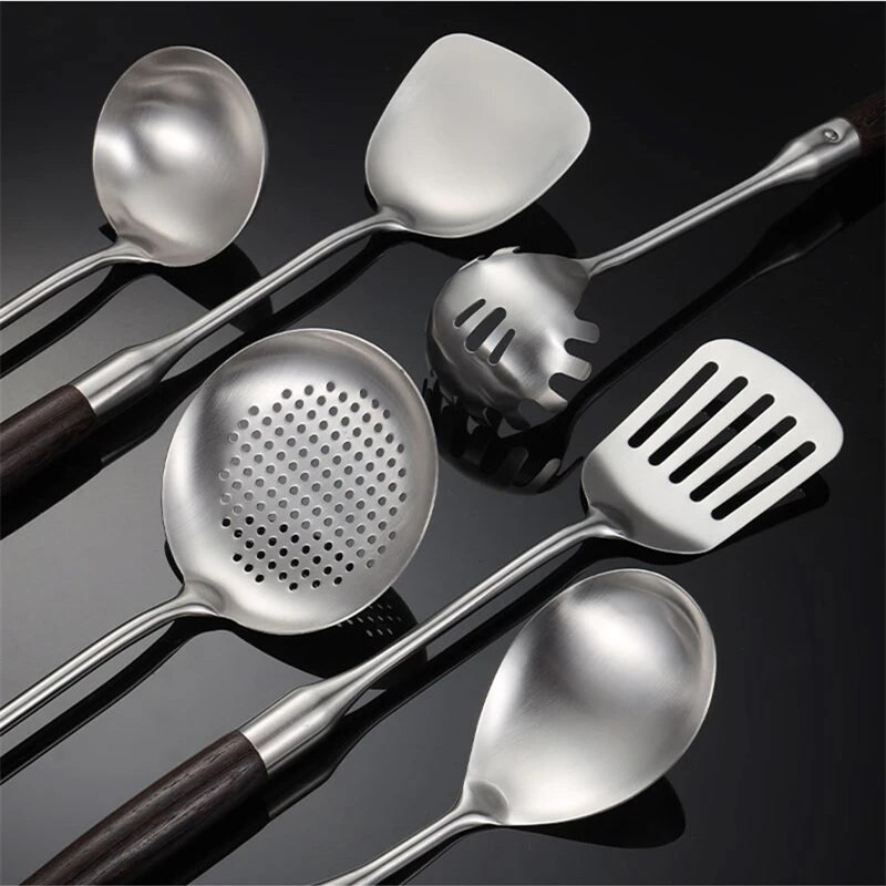 Natūralios medinės rankenos nerūdijančio plieno virtuvės reikmenų rinkiniai ryžių šaukštas kaušelis kiaurasamtis Mentele grandiklis Viso aptarnavimo maisto gaminimo įrankiai