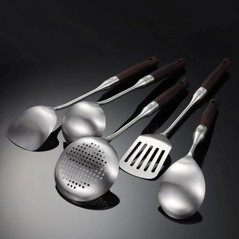Natūralios medinės rankenos nerūdijančio plieno virtuvės reikmenų rinkiniai ryžių šaukštas kaušelis kiaurasamtis Mentele grandiklis Viso aptarnavimo maisto gaminimo įrankiai