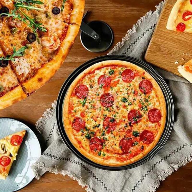 Lyukasztott pizza serpenyő pizza serpenyő tepsi szénacél tapadásmentes perforált perforált pizza tepsi kerek forma kiváló minőség