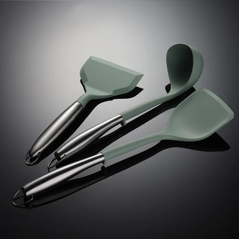 Незалепващ силиконов комплект кухненски прибори за готвене Лопатка Лъжица за супа Плоска лопата Дръжка от неръждаема стомана Кухненски инструмент за готвене