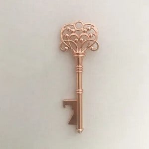 1 db Retro kulcsos üvegnyitó Vintage esküvői menyasszonyi zuhany, esküvői ajándéktárgyak, kreatív konyhai sörösüvegnyitó modul