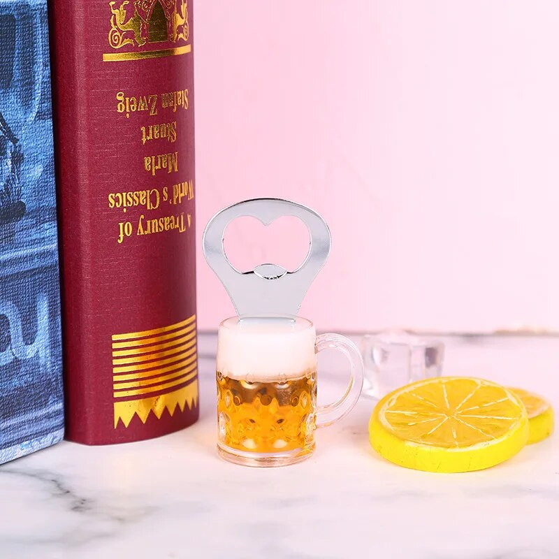 1vnt alaus butelių atidarytuvas Praktinis modeliavimas alaus puodelio Kūrybinis šaldytuvo magnetas Mini mieli dekoratyviniai magnetai šaldytuvo durims