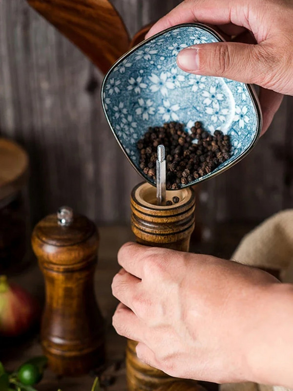 5 colių 8 colių 10 colių druskos ir pipirų malūnėlis, masyvios medienos prieskonių pipirų malūnėlis su stipriu reguliuojamu keraminiu virtuvės maisto ruošimo įrankiais