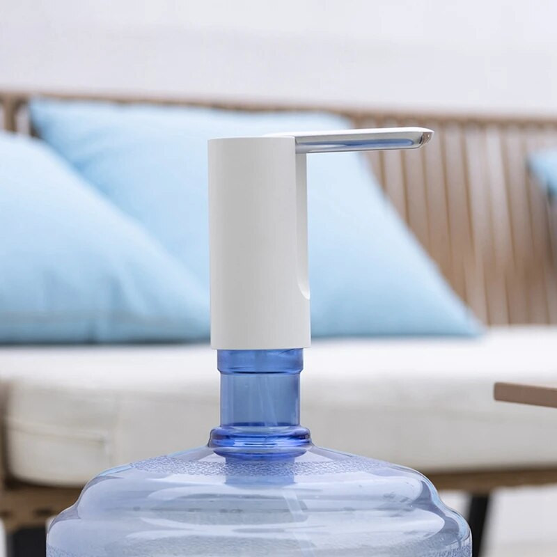 Помпа за бутилка вода Сгъваема водна помпа USB автоматичен диспенсър Бутон за управление на помпата Преносим електрически диспенсър за вода Домашен