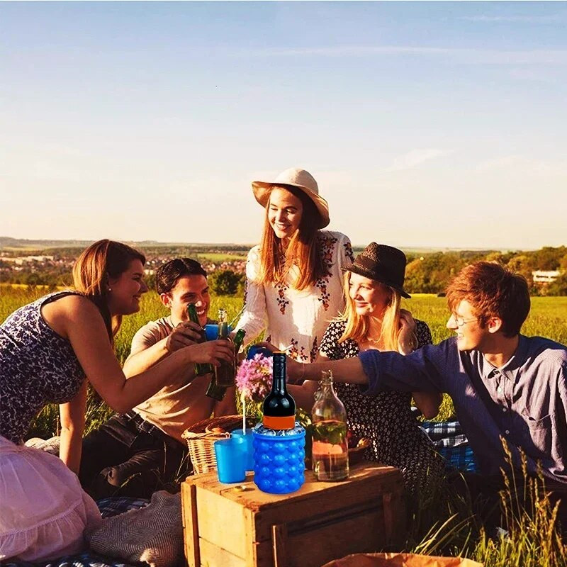 Kalup za kockice leda Silikonski pladanj za izradu kocki leda Prijenosna kanta Vino za ispijanje viskija Zamrzavanje Hladnjak za led Pivski ormarić Kuhinjski alati