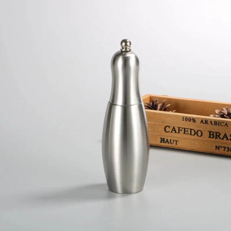 304 Nerūdijančio plieno druskos ir pipirų malūnėlis Boulingo stiliaus pipirų malūnas, keramikinis šerdies malimas vakarietiško restorano prieskonių butelis