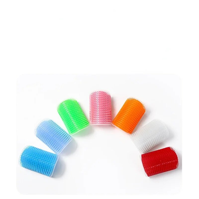 Naminių kačių kampinis šepetys Kačių masažo šukavimo šepetys su katžolėmis katės trina veidą kutenančiomis šukomis augintiniams