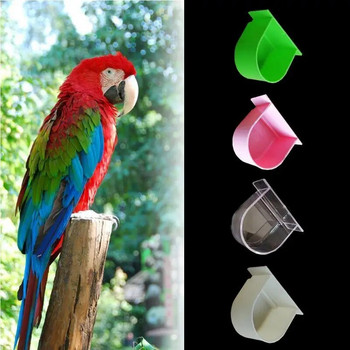 5 цвята Устройство за напитка в клетка за птици Висящо устройство против падане, устойчиво на пръски Корито за хранене на папагал с форма на полукръг Гълъби Купа за храна и вода Чаша