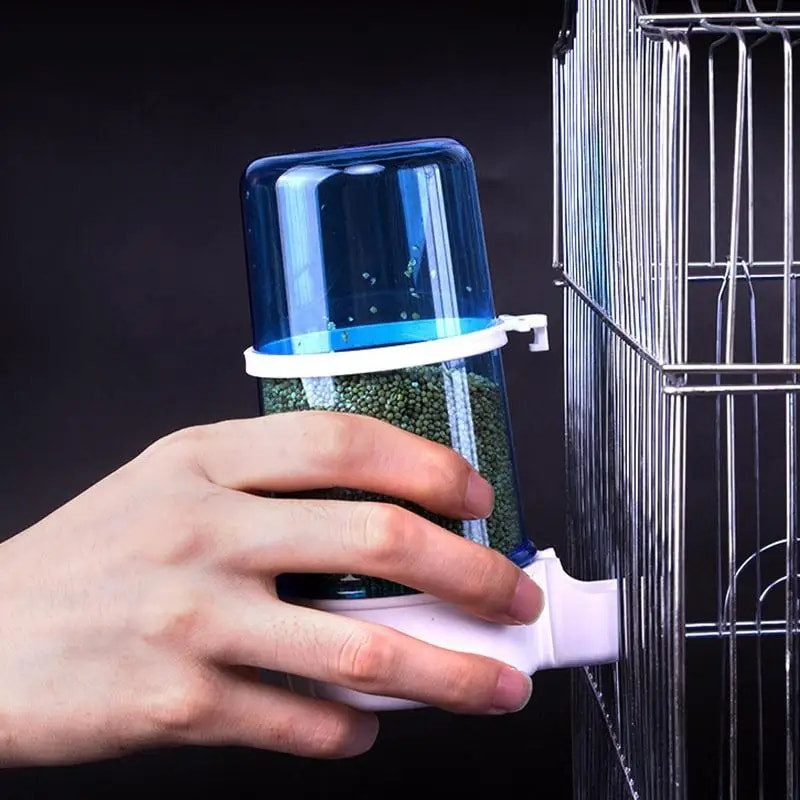 415 ml Parakeet vandens dozatorius, automatinis paukščių tiektuvas, didelės talpos naminių gyvūnėlių šėrimo reikmenys, skirti meilės paukščiams, papūgoms papūgoms paukščiams