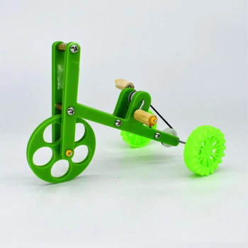 Универсална играчка за птици Преносима изящна пластмасова играчка за велосипед за обучение на папагали Птица Интерактивна играчка Цветна