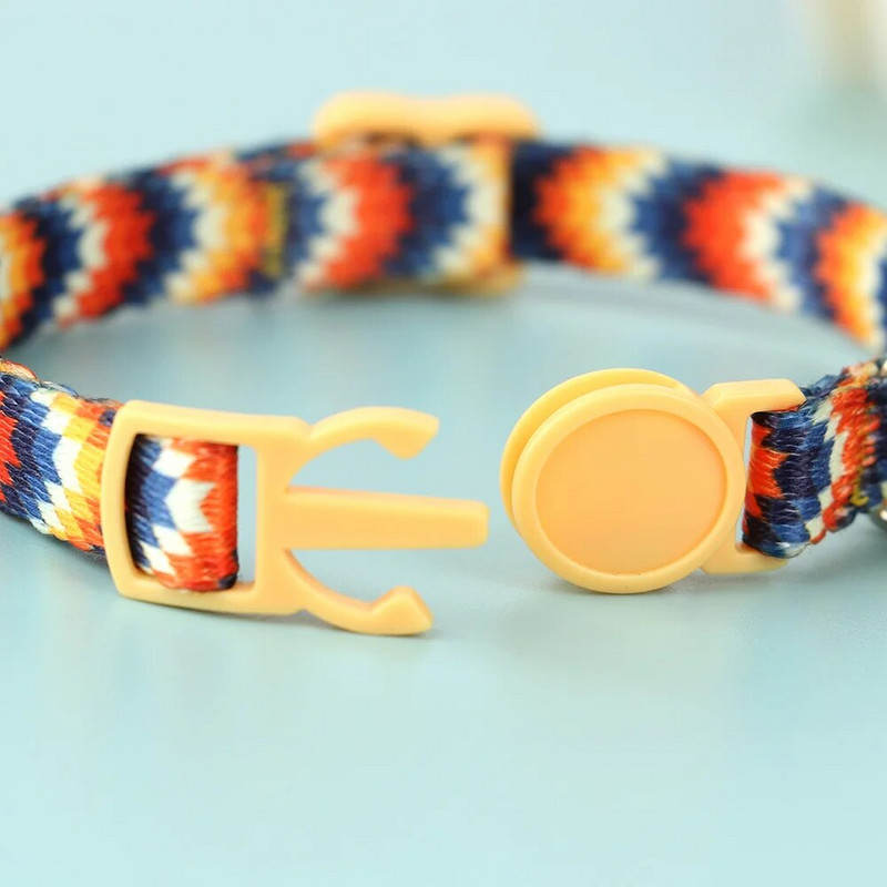 Nailono kačių antkaklis Greitai atsegamas kačių antkaklis Saugūs kačiuko šuniuko antkakliai karoliai su varpeliu reguliuojami katės priedai 