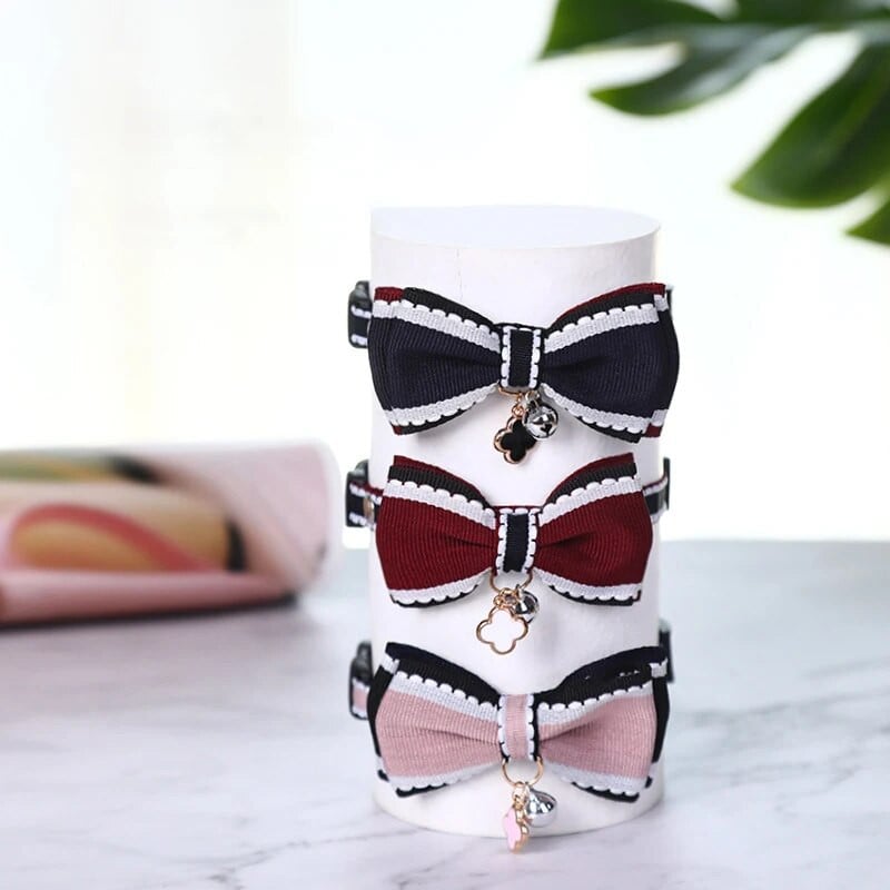Naujas mielas naminių gyvūnėlių mergaitės katės šuns antkaklis reguliuojamas lankas varpeliai antkaklis kačių karoliai madingi aksesuarai naminių šuniukų kačiuko pakabukų reikmenys