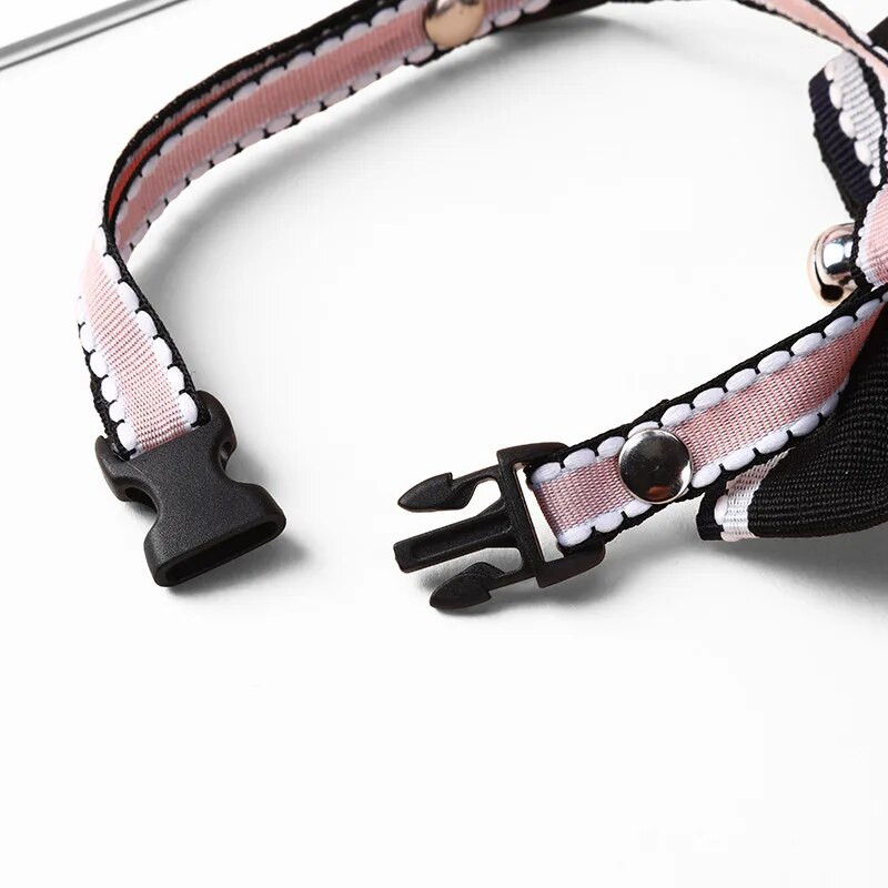 Naujas mielas naminių gyvūnėlių mergaitės katės šuns antkaklis reguliuojamas lankas varpeliai antkaklis kačių karoliai madingi aksesuarai naminių šuniukų kačiuko pakabukų reikmenys