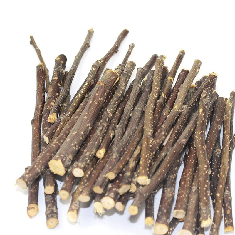 1Pcs Bunny Chewing Toy Естествен дървен смилащ заек Висяща играчка Хамстер Дървена играчка Хамстер Заек Чинчила Играчки за смилане на зъби