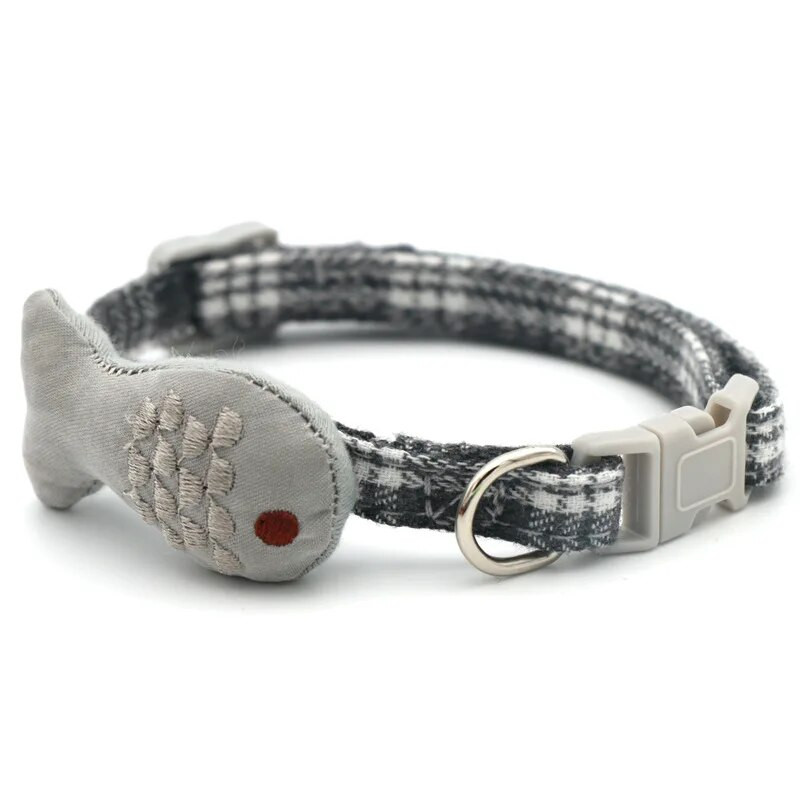 Нашийник за домашни любимци Регулируем аксесоар за котки Нашийник с декорация на малки рибки Кариран плат Нашийници за кучета за котенца Кученца Продукти за домашни любимци