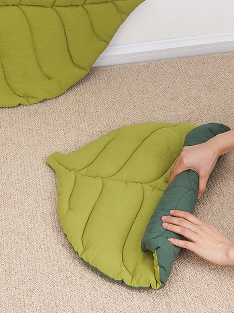 Котешки матрак с форма на листа Котешко гнездо Котка и куче Двустранна налична подложка за подова подложка Топла и удобна карикатура Котешко легло Ind