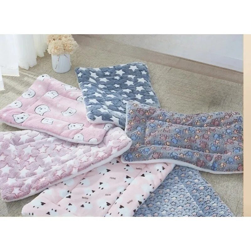 Cat Dog univerzális takaró alátét kisállat kellékek kisállat alvó betét vastagított őszi és téli meleg padlószőnyeg