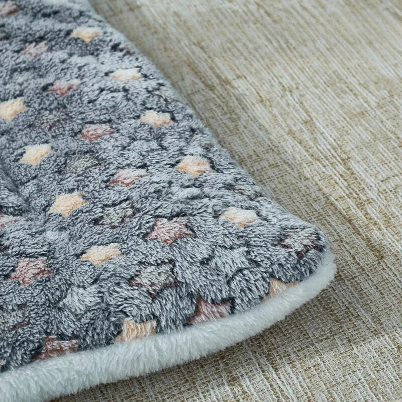 Cat Dog univerzális takaró alátét kisállat kellékek kisállat alvó betét vastagított őszi és téli meleg padlószőnyeg