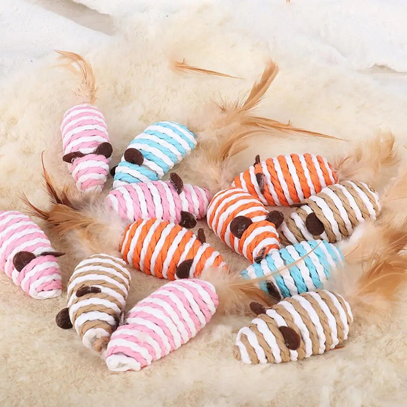 Фалшива мишка с опашка от пера Котешка играчка Вградена в чакъл Многоцветни консумативи за домашни любимци Мини забавни играчки за игра Интерактивни котки Коте