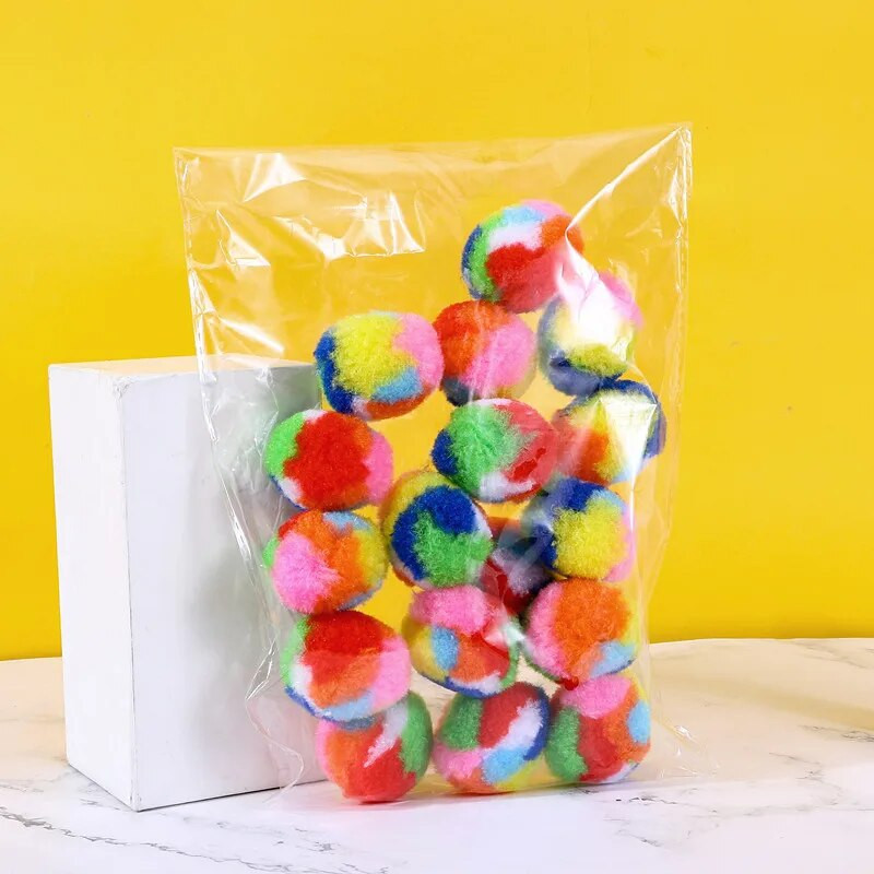 20db/készlet Színek Plüss golyós macskajátékok Vicces edzés Néma labda Puha macskajátékok Fogtisztító Interaktív cicajátékok Kisállatkellékek