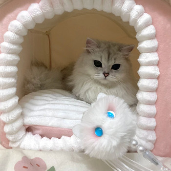 Αστεία διαδραστικά παιχνίδια για γάτες Kawaii βελούδινα λευκή φούντα καμπάνα παιχνίδια με ραβδί γάτα για γατάκι που παίζει Teaser κορδέλα ραβδί παιχνίδια για γάτες προμήθειες