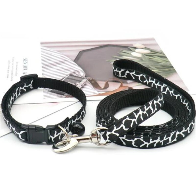 Divat kisállat nyakörv vontatási kötél hibás minta aranyos csengő állítható nyakörvek kutya macska kölyök cica DIY kisállat kiegészítők