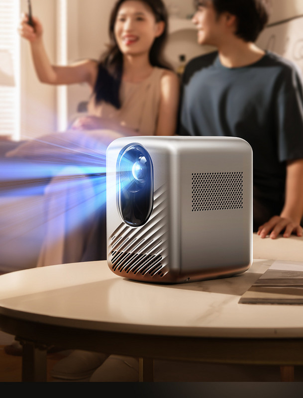 Mini nešiojamas elektrinis Focus Ultra HD namų kino 4K projektorius namų ekrano projektorius, skirtas mobiliajam telefonui