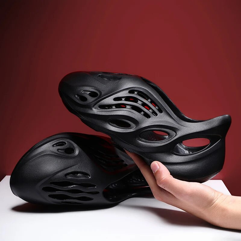 Nyári Férfi Szandálok Világos EVA Férfi Alkalmi Cipők Lyukas cipők Fapapucsok Szerelmesek Otthoni Kert Kültéri Férfi Strand Lapos Papucs Nagy méret