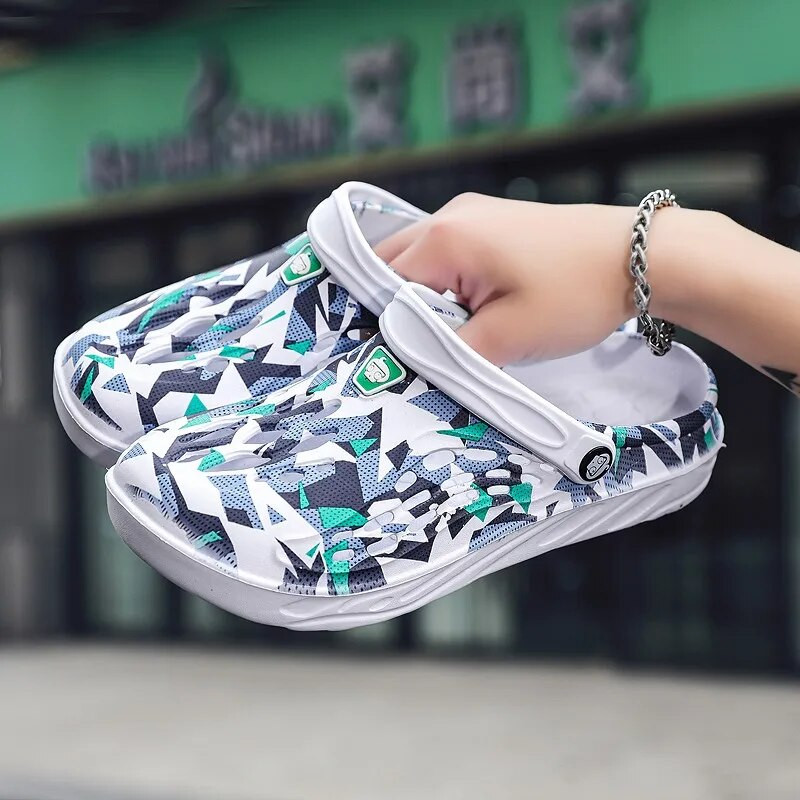 Klasszikus Hole Cipők Férfi Szabadtéri Strandszandálok Csúszásmentes Otthoni Kerti Cipők Baotou Papucsok Könnyű pár női papucsok