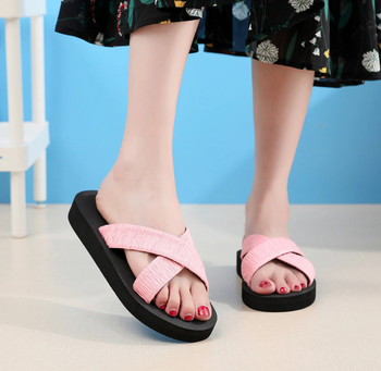 2023 Дамски плоски джапанки Чехли Удобни нехлъзгащи се сандали Джапанки в бохемски стил Домашна баня Модни чехли Плъзгане