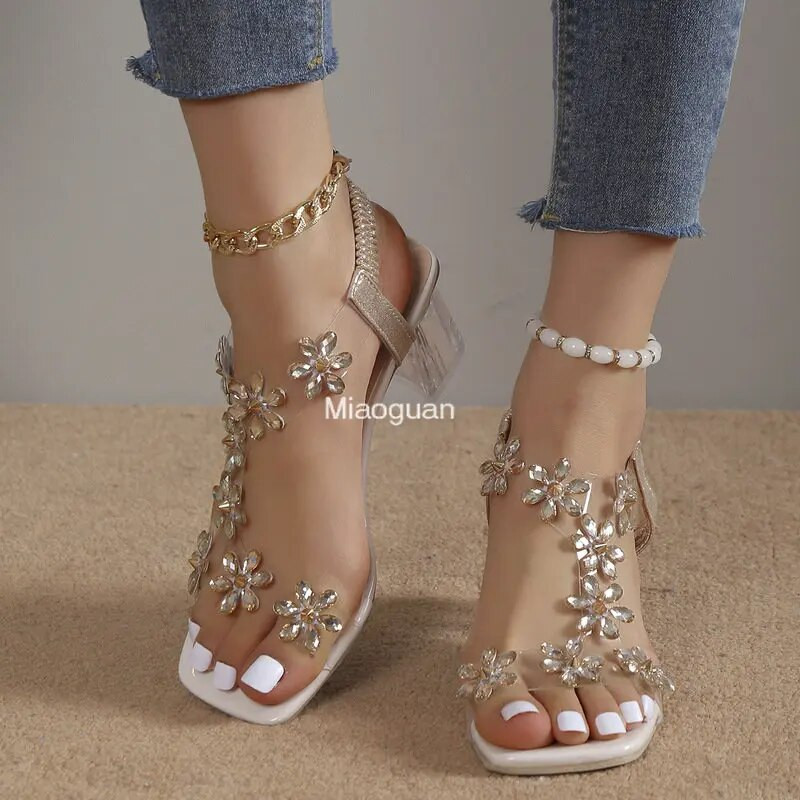 Átlátszó négyszögletes sarkú szandál női luxus villanófúró nyári magassarkú divat női cipő alacsony sarkú szandál 43-as méret