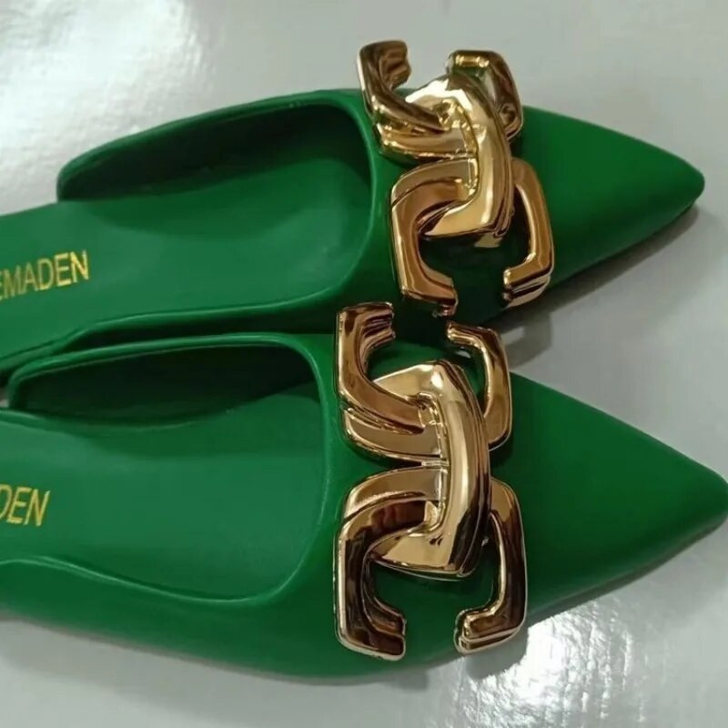 Női cipők 2024 Slingbacks női papucsok új fém dekorációval mindennapi női papucsok női szexi hegyes orrú lapos papucsok