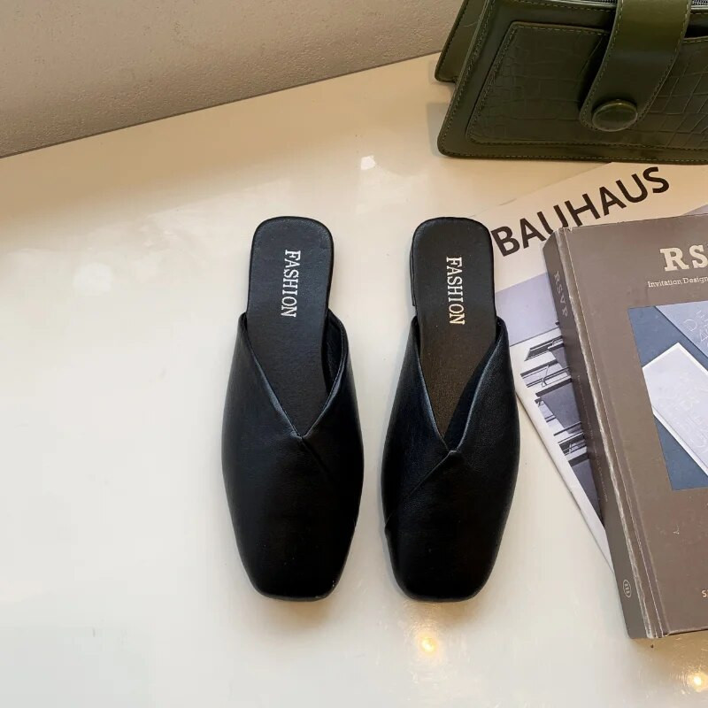 Sieviešu mūļi 2023. gada vasarā, elegantas kvadrātveida čības ar slēgtu purngalu, plakanas čības Sieviešu apavi ikdienas ādai, melni balti slaidi, lielizmērs 35-43