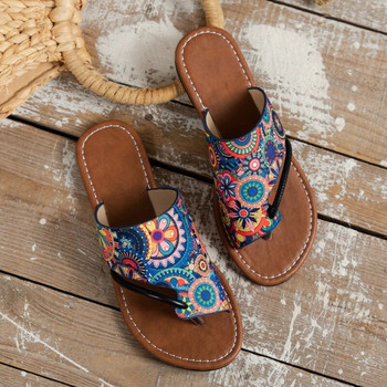 Бохемски плоски обувки за жени Лято 2023 Нова мода Гладиаторски чехли с щипка на пръстите Дамски меки плажни джапанки с голям размер Zapatos